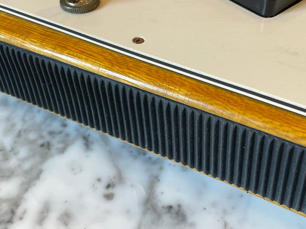 Flying V leg rest (Slip Strip)