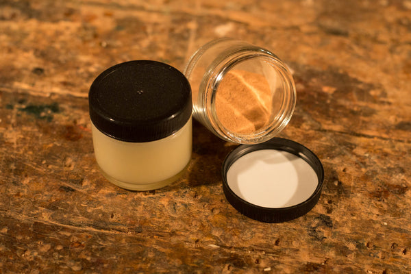 Urea-formaldehyde glue